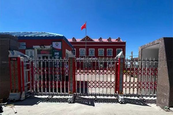 新疆富蘊(yùn)縣阿舍勒村委會(huì)